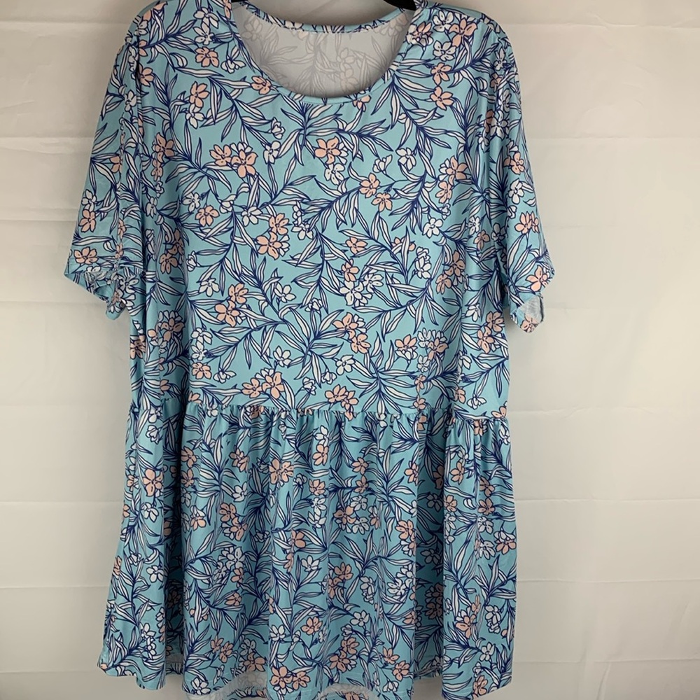 SHEIN woman short sleeve top